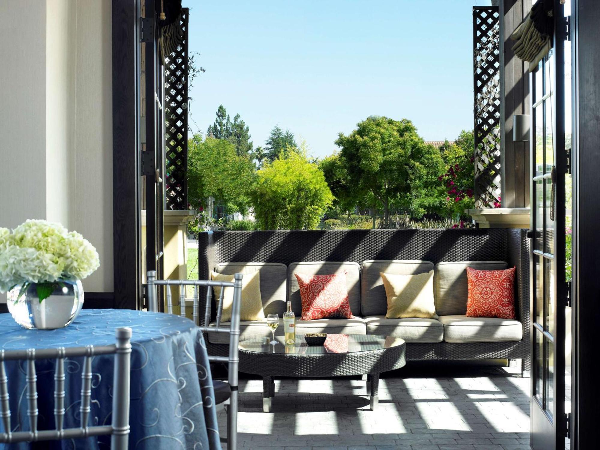 Juniper Hotel Cupertino, Curio Collection By Hilton Luaran gambar