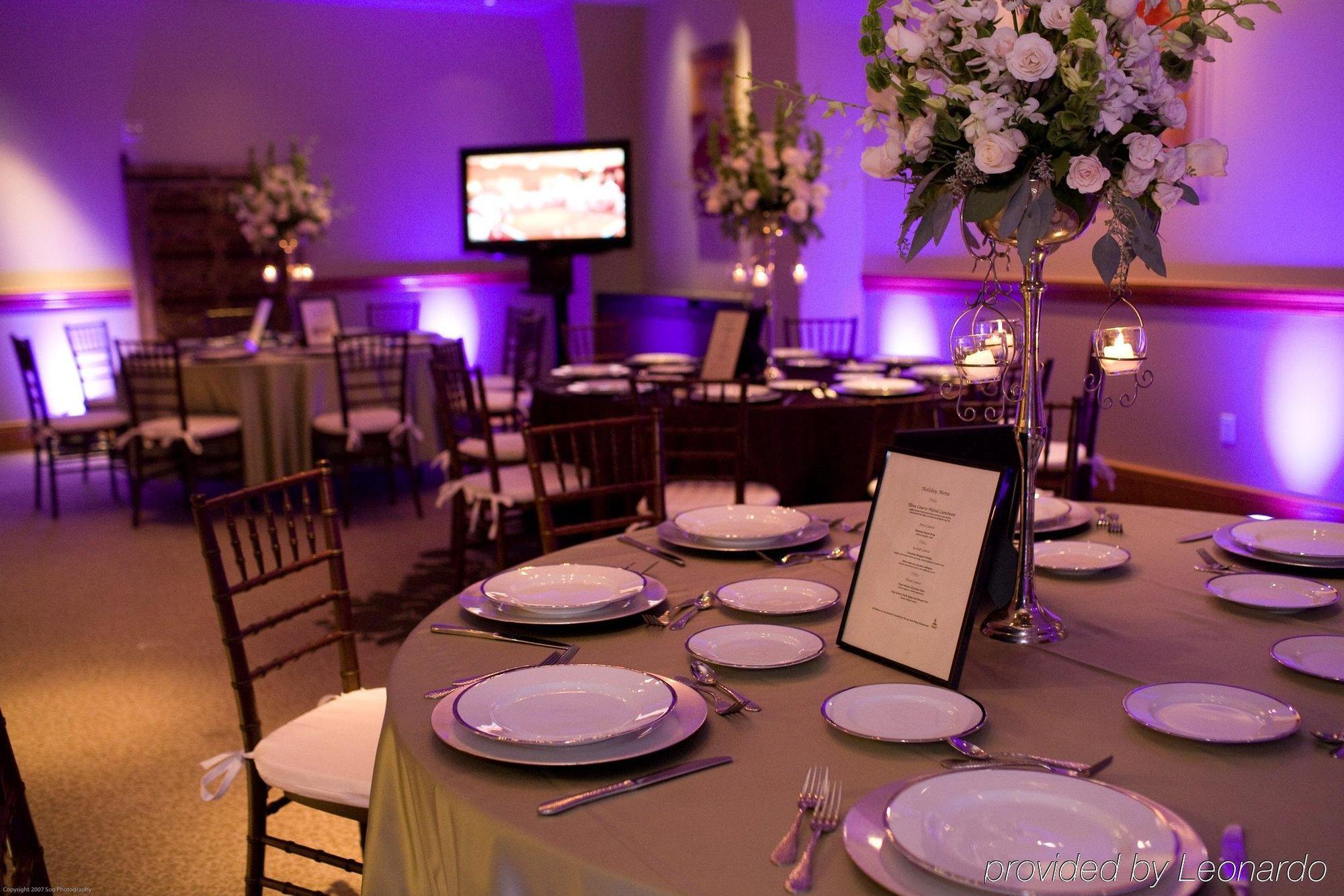 Juniper Hotel Cupertino, Curio Collection By Hilton Restoran gambar