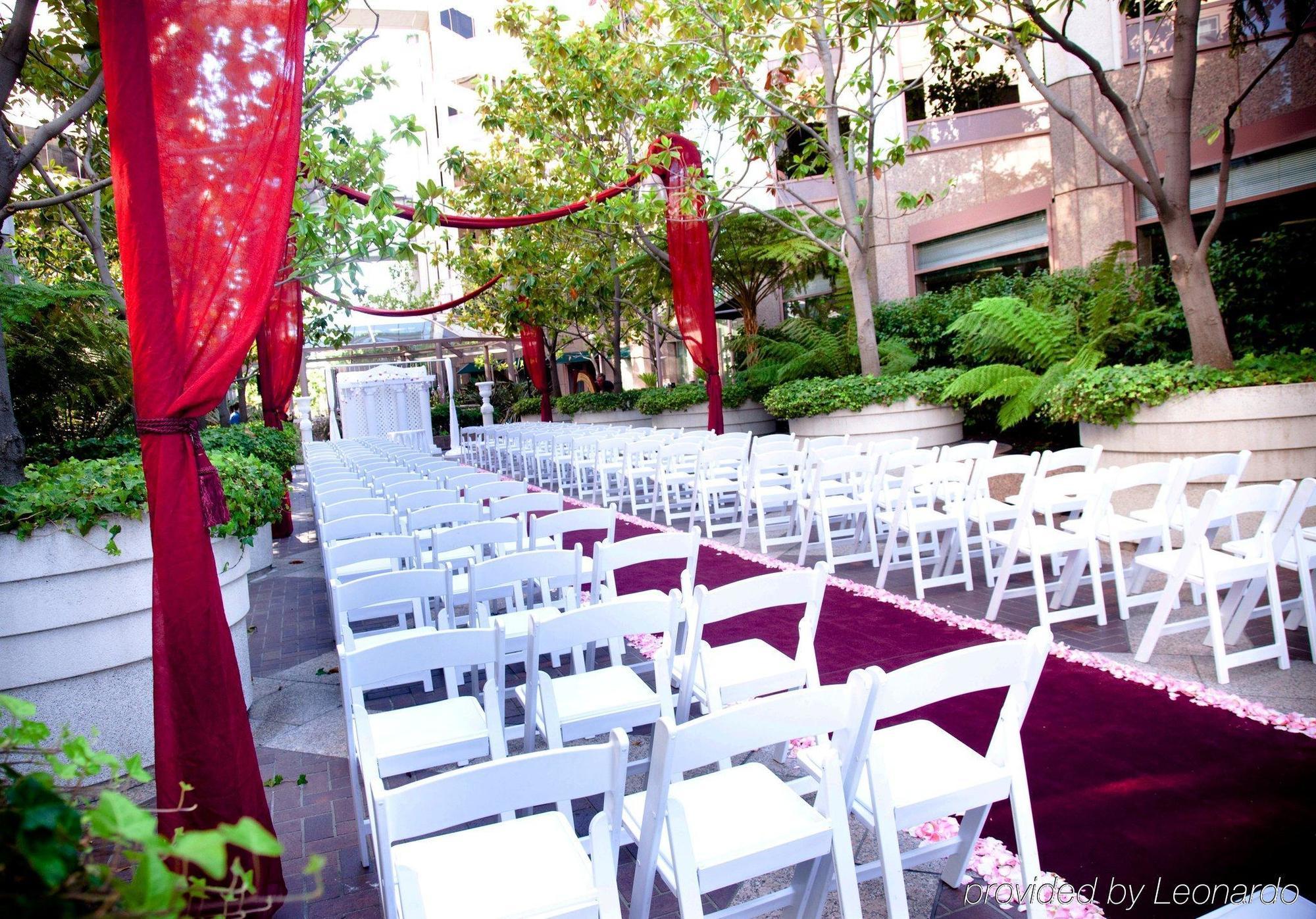 Juniper Hotel Cupertino, Curio Collection By Hilton Kemudahan gambar